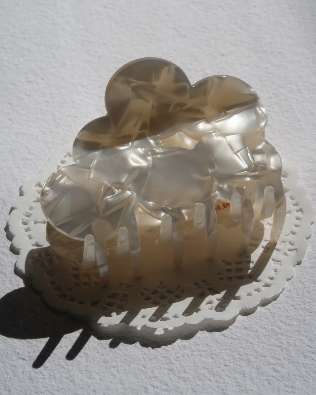 Velvet Pearl Hair Claw