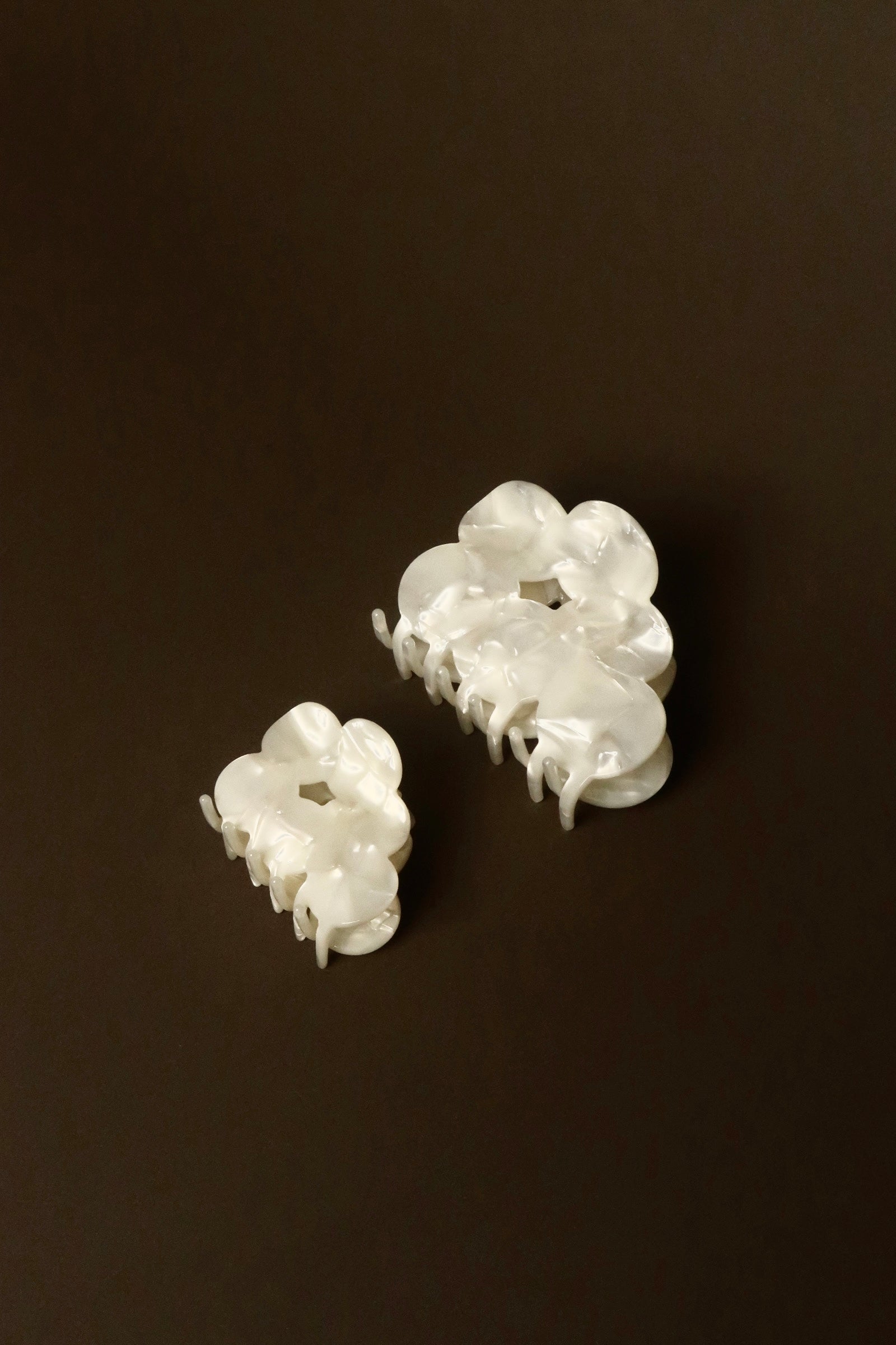 Mini Velvet Pearl Hair Claw