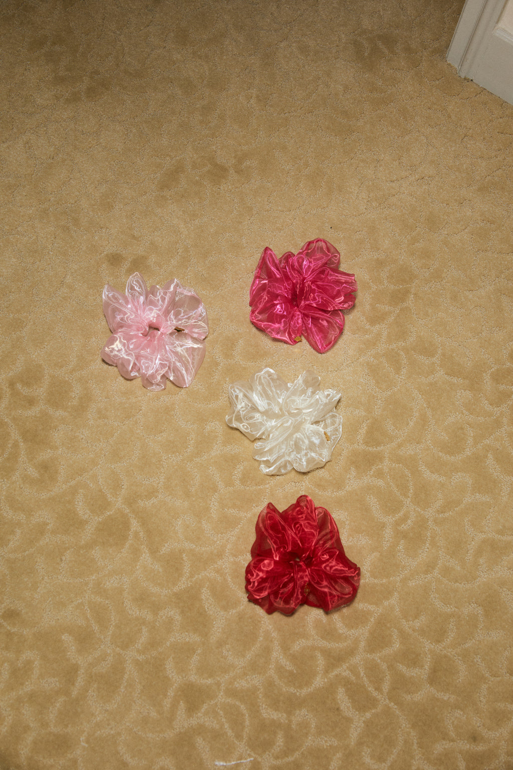 Hiraki Giant Scrunchie